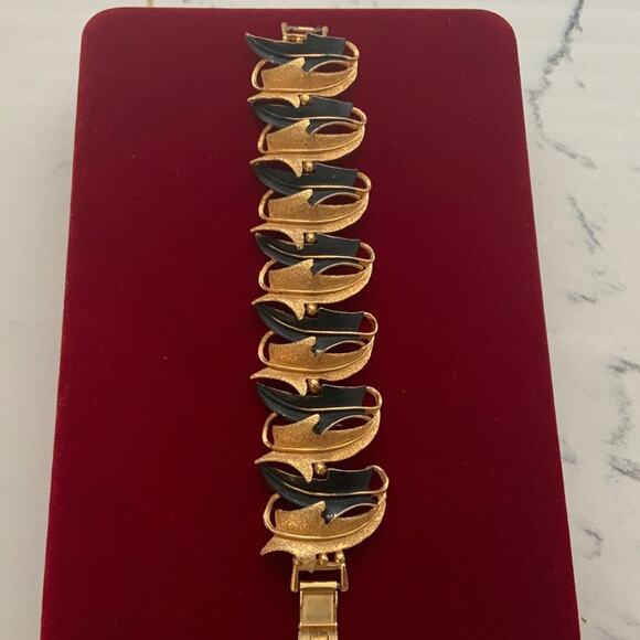 Vintage Signed Mode Art Bracelet - Picture 7 of 9